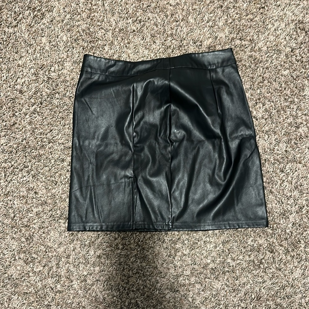 NEVER WORN leather skirt